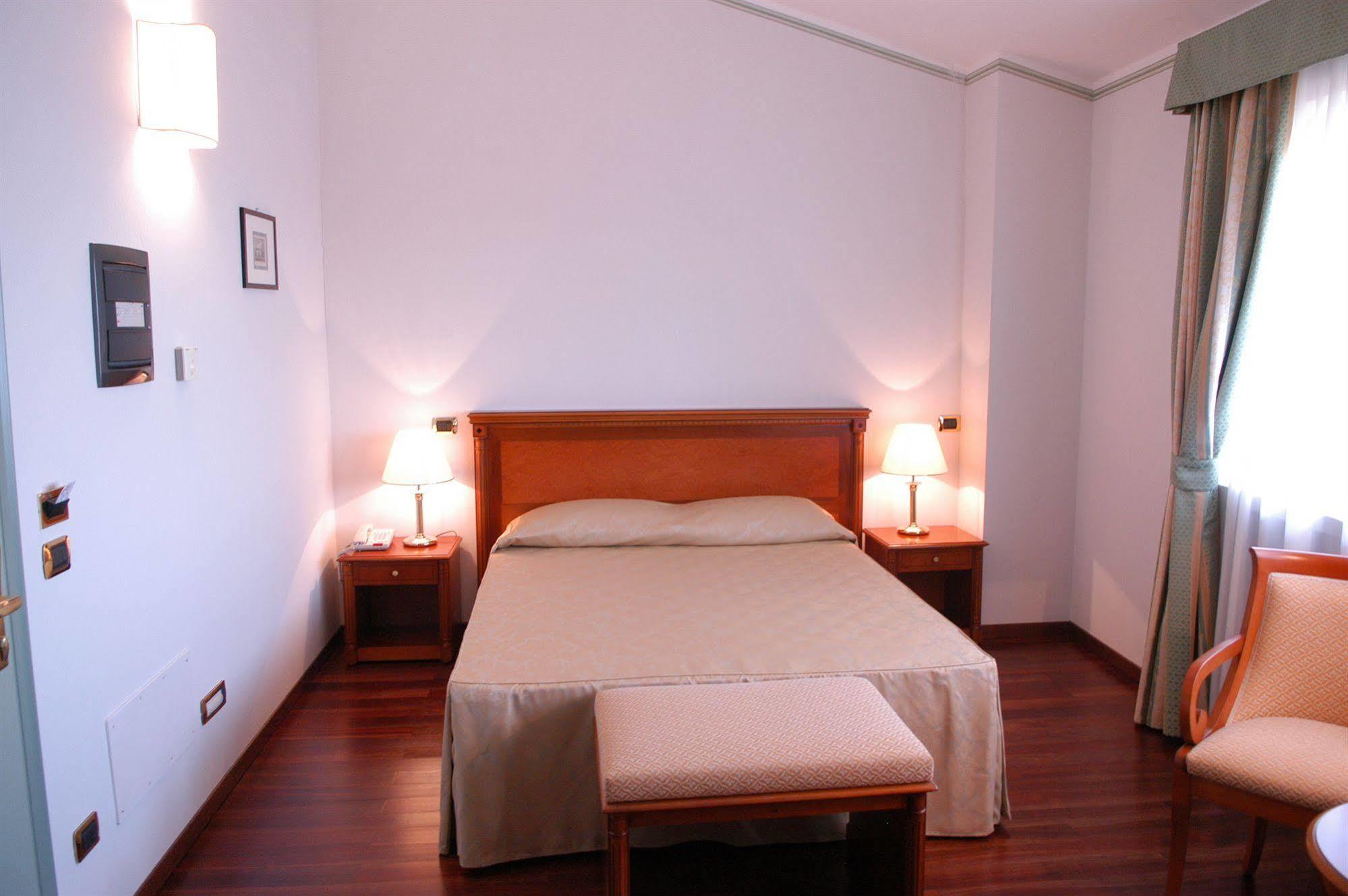 Pilgrim'S Hotel Cicognolo Zewnętrze zdjęcie