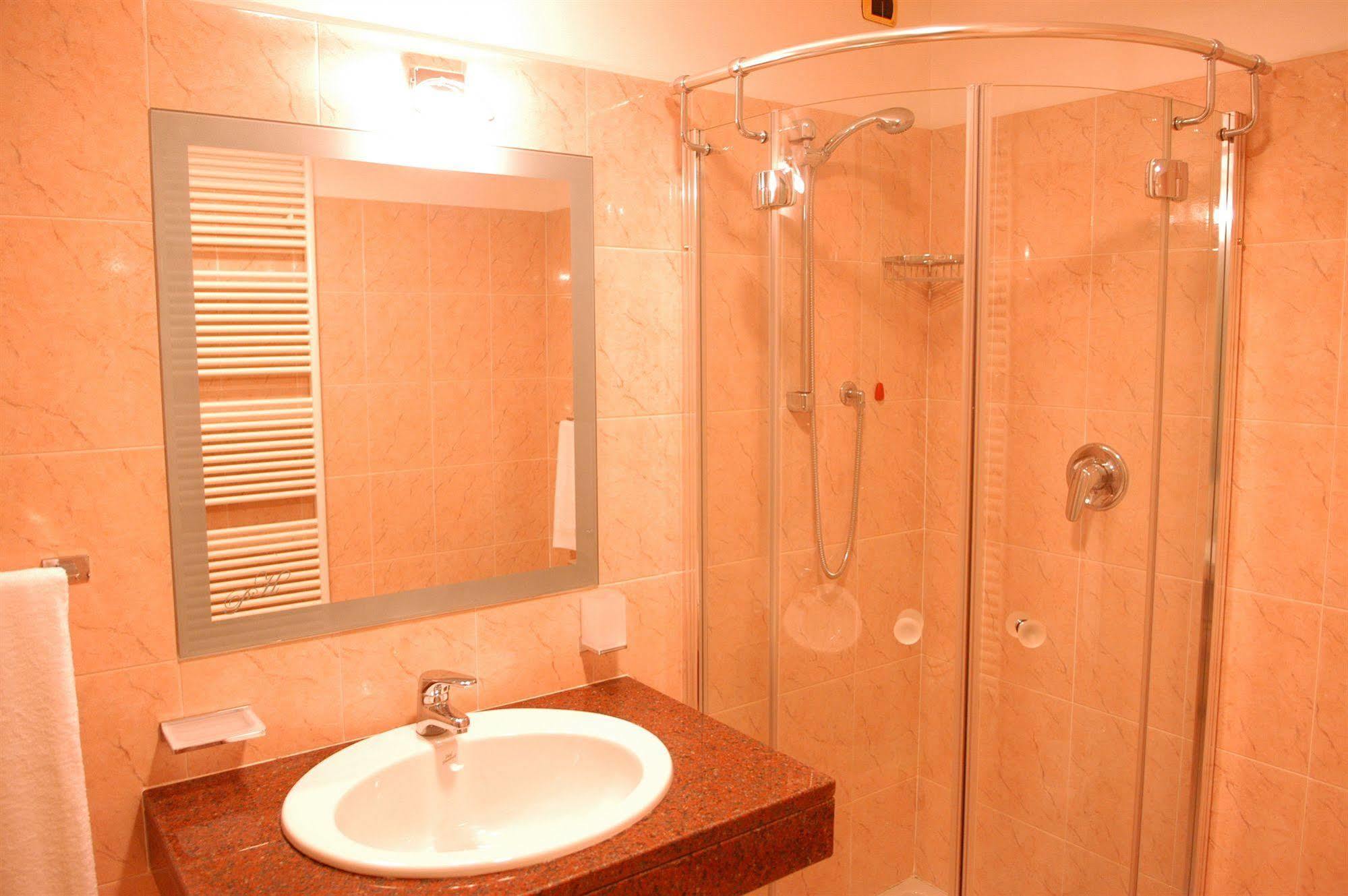 Pilgrim'S Hotel Cicognolo Zewnętrze zdjęcie